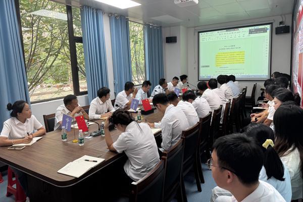 中交一公局四公司钦州项目群召开安全生产专题会议(图1)